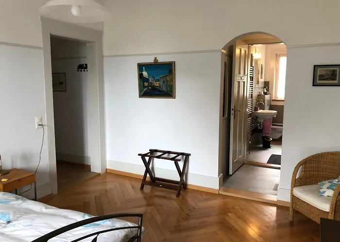 לינה וארוחת בוקר Wildrose 4*